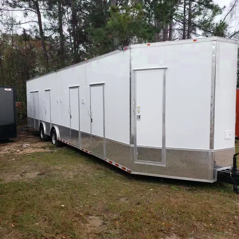 8.5X36' DOUBLE BUNK TRAILER (SLEEPS 10)