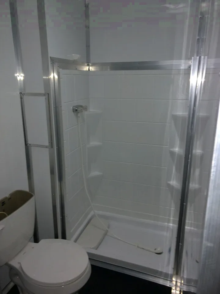 8.5X36 (8) BED BUNKHOUSE TRAILER WITH FULL RESTROOM ***IN STOCK***