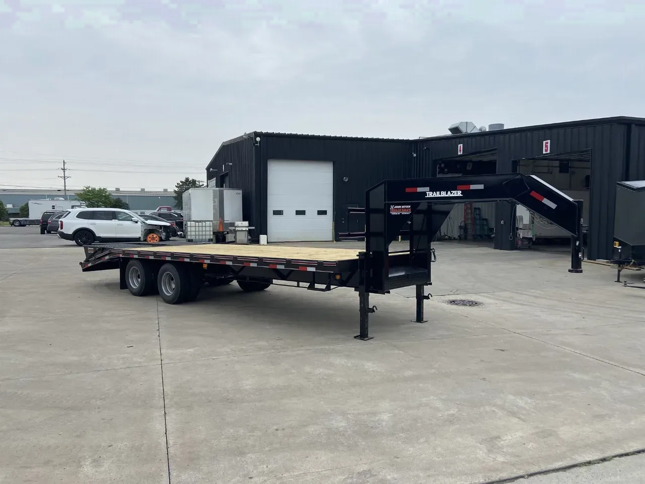 Triple R 20' (+5) Gooseneck Deckover Trailer