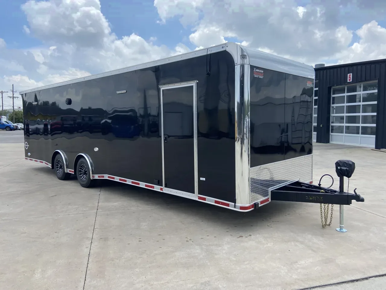 United PREM 30' Race Trailer