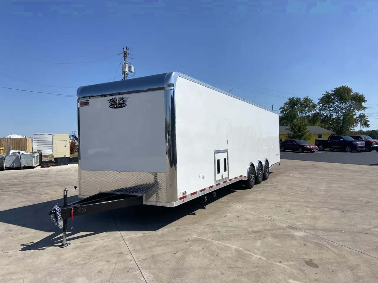 2026 Vintage Race Trailer with Bath 34'