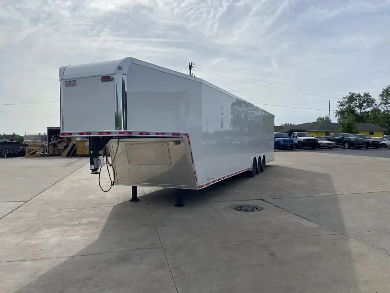 United UXGN-8.546 Car Trailer