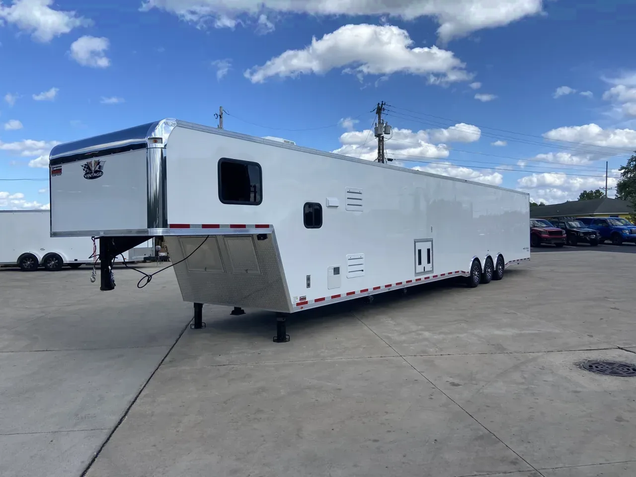 2026 Vintage Race Trailer with Living Quarters 53'