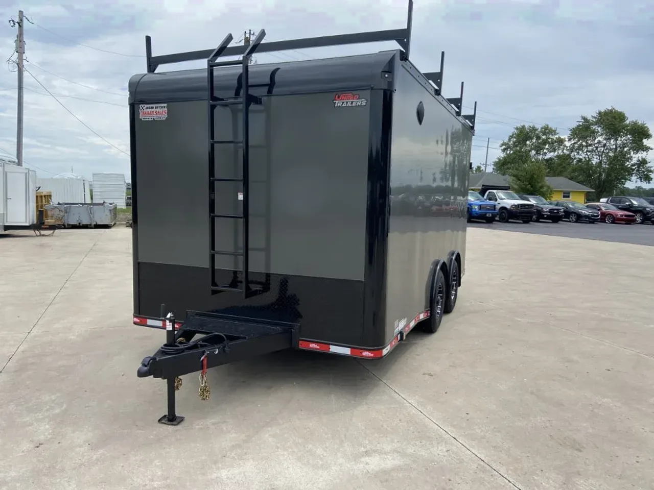 United Trailers UXT-8.5X16 Contractor