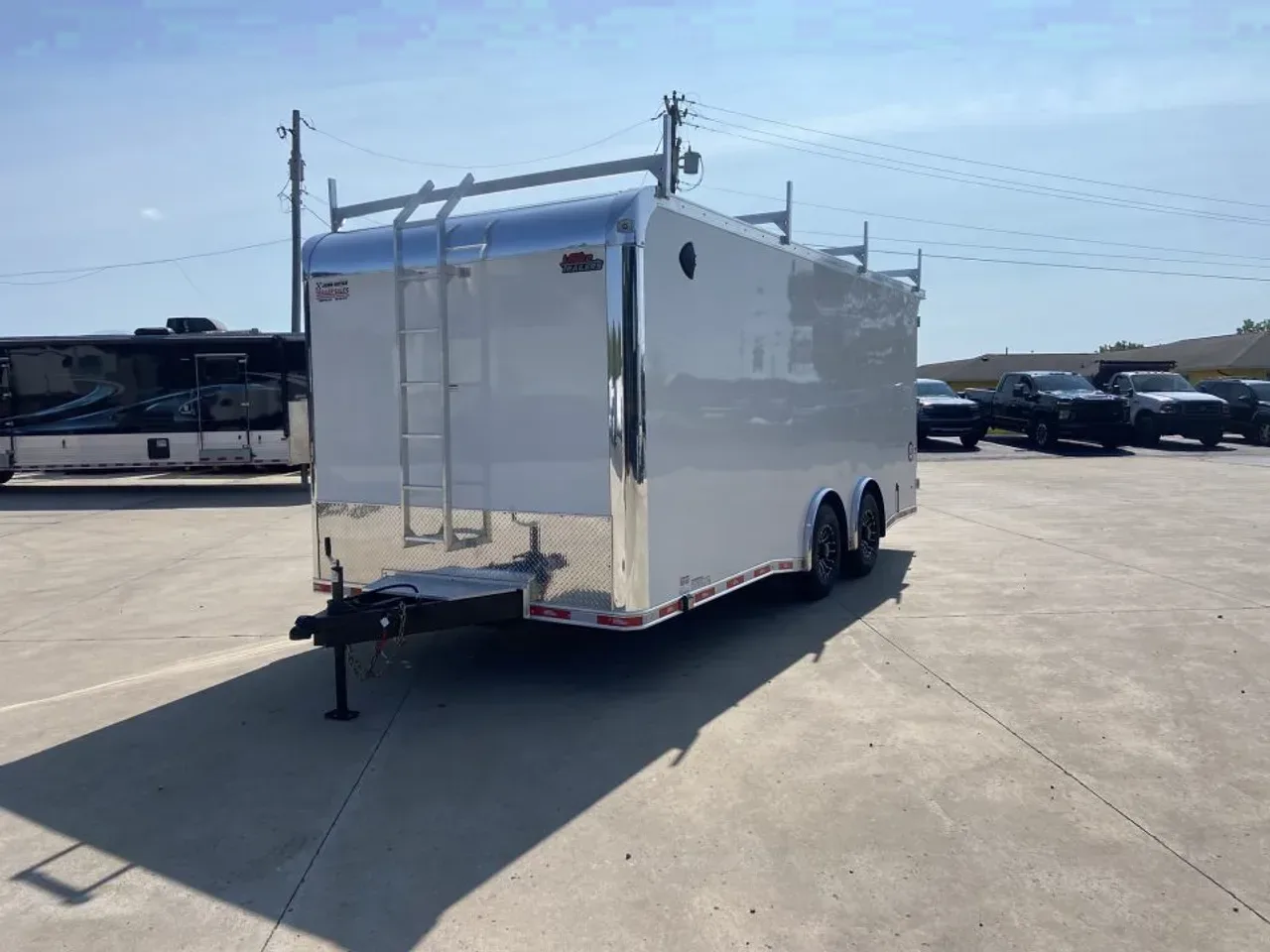 United Trailers UXT-8.5X20 Contractor