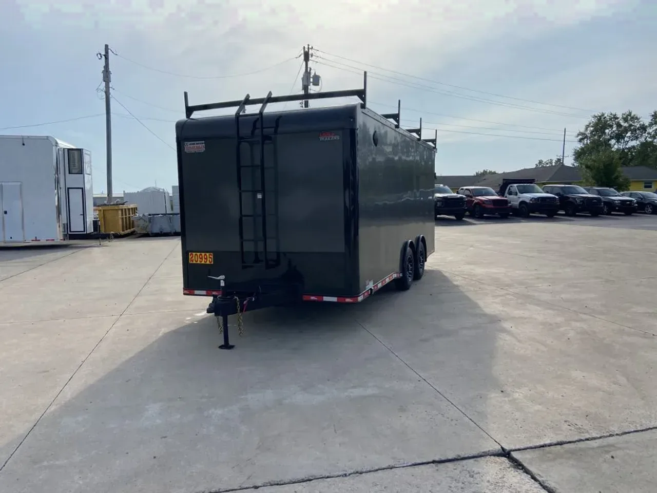 United Trailers UXT-8.5X20 Contractor