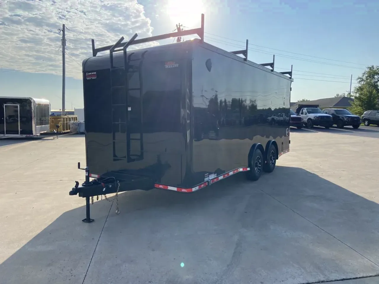 United Trailers UXT-8.5X20 Contractor Tool Crib