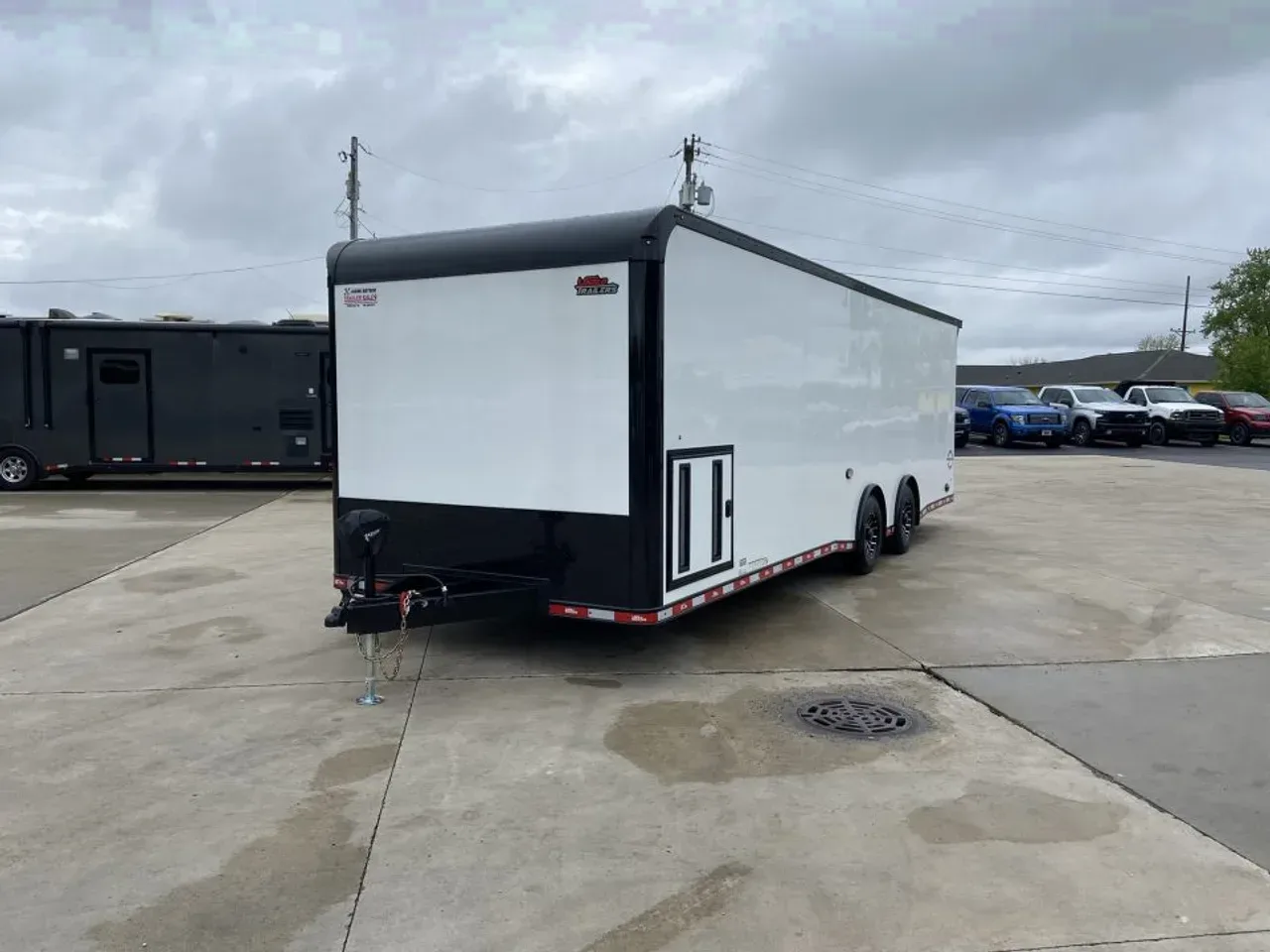 United PREM-8.528 Racing Trailer
