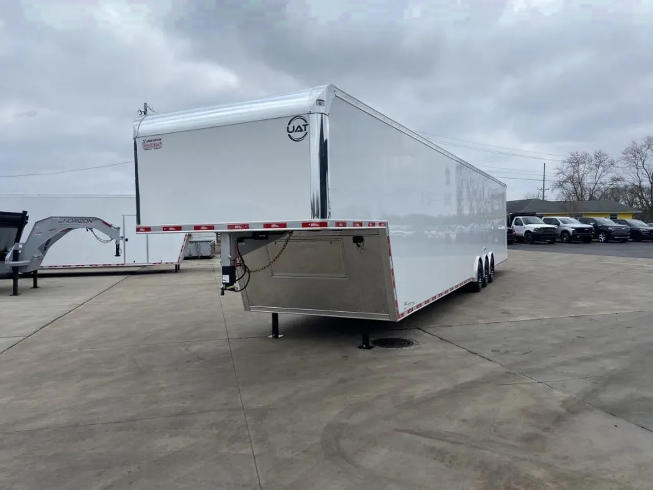 United UATGN-8.5X48 Car Trailer