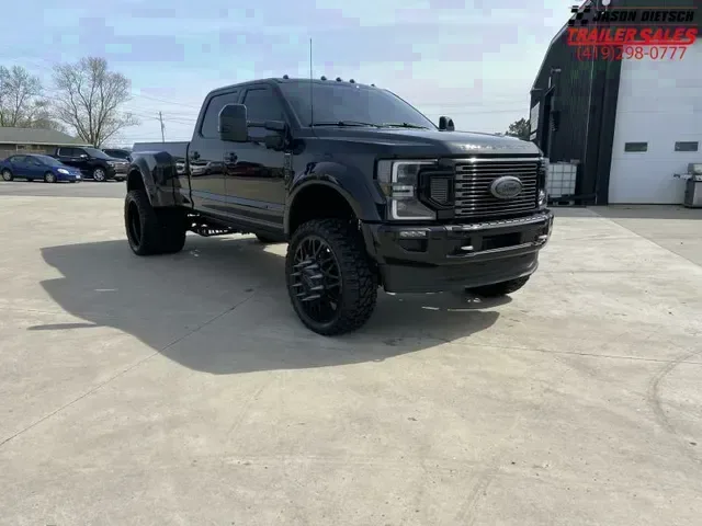 2022 Ford F450 Platinum DRW LB 4WD Truck