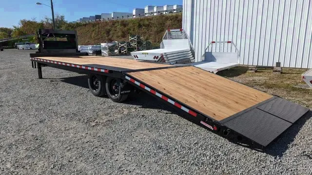 2025 B-Wise 28' Deckover Gooseneck Trailer with Hydraulic Dovetail