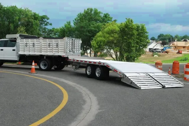 2025 EBY 8x20 Tradesman Aluminum Deckover Trailer – Best Offer Accepted!