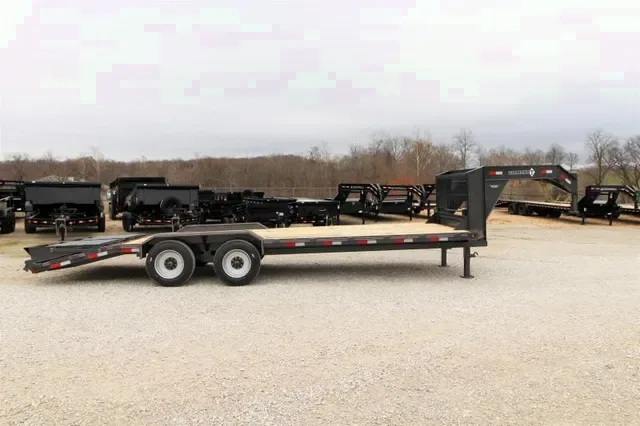 2025 Diamond T Gooseneck Equipment Trailer 8.5x24 - Patton, MO