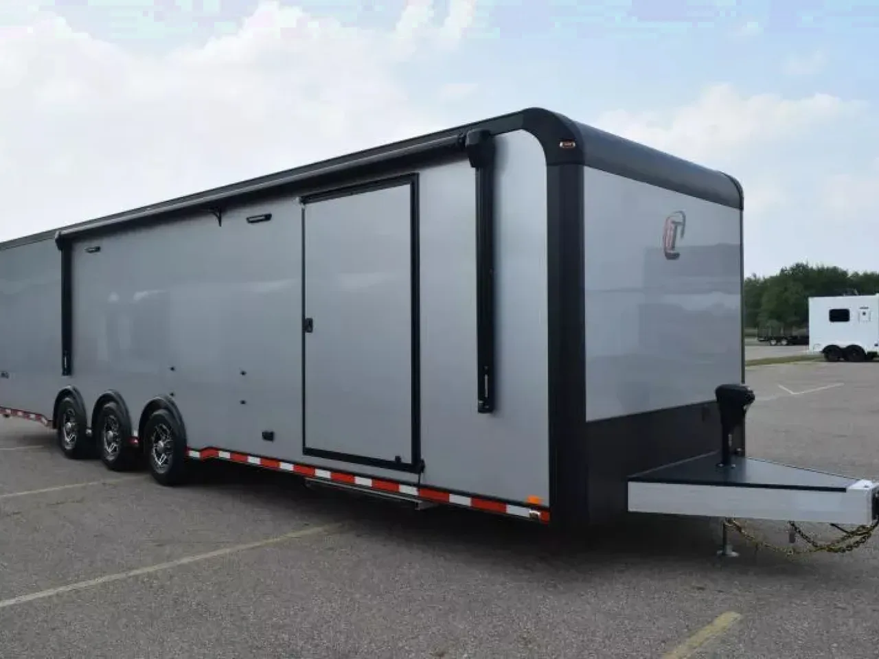 INTECH 8.5x32 LITE SERIES ALL ALUMINUM RACE HAULER