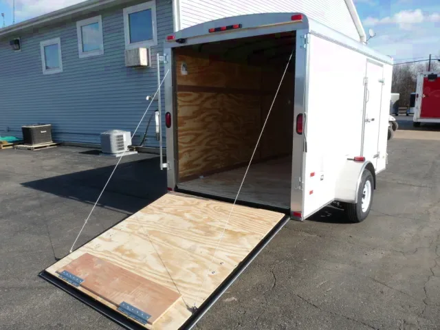 12FT ENCLOSED SINGLE BIKE HAULER