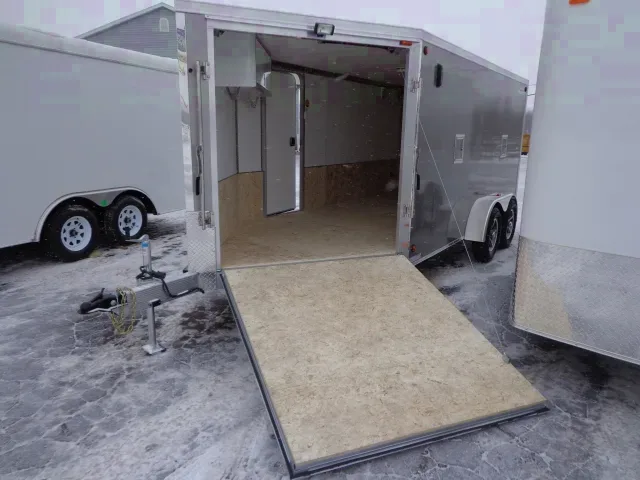 19FT SNOWMOBILE TRAILER W/HELMET CABINET