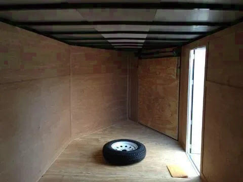 WHITE 20ft SNOWMOBILE TRAILER W/STONEGUARD