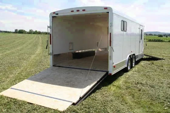 WHITE 26FT BUMPER PULL COMBO SNOWMOBILE HAULER