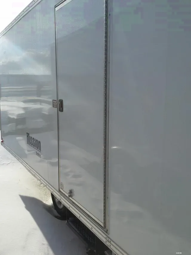 28ft  5-Place Snowmobile Trailer w/Kick Plate