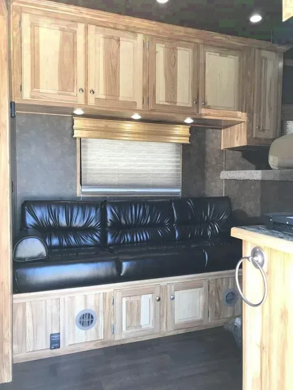 2025 Sundowner 8.5x38 Gooseneck Toy Hauler Trailer for Sale