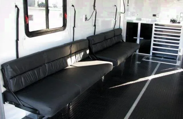 BLACK TOY HAULER 40FT W/ LIVING QUARTERS