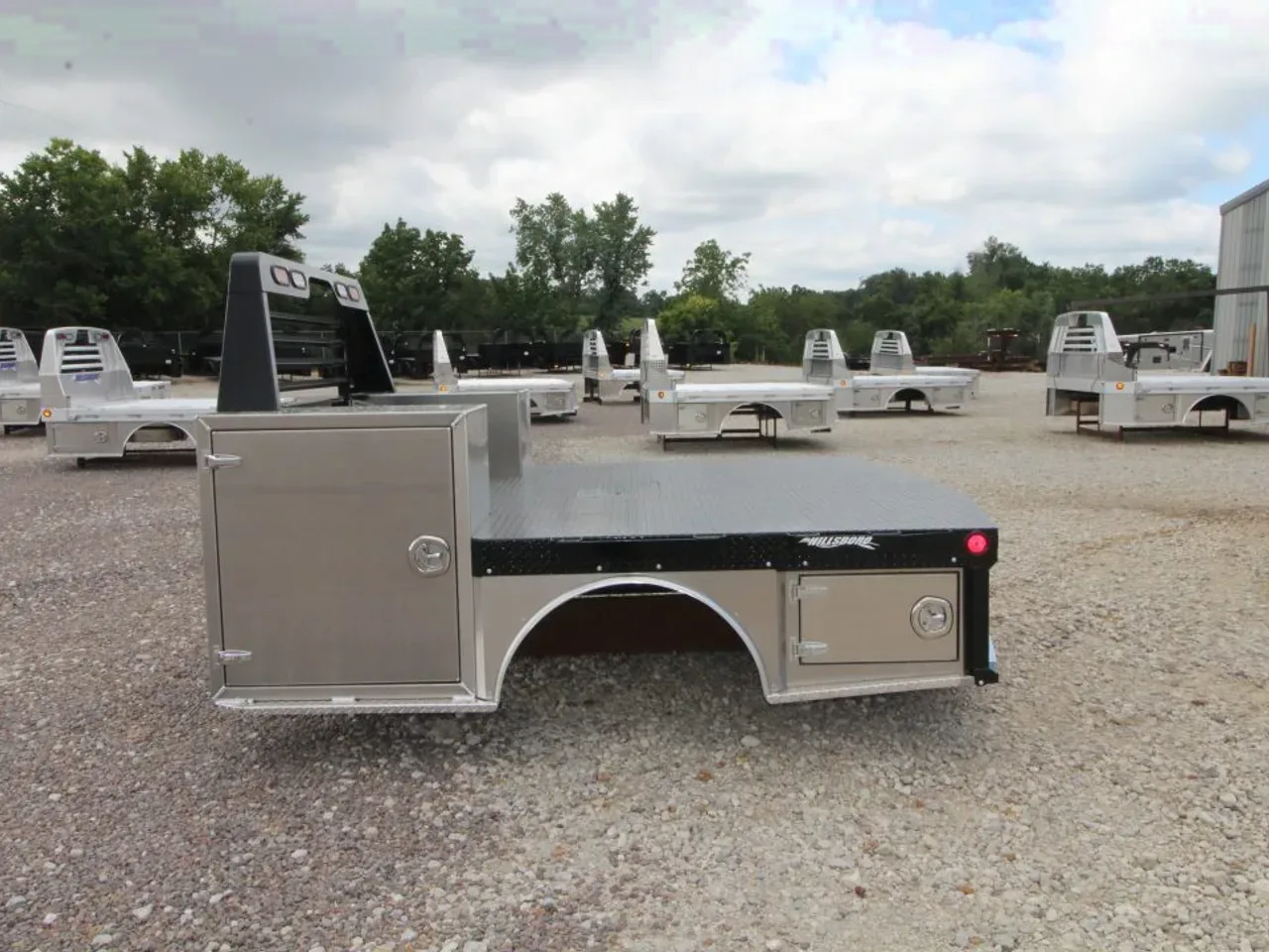 2027 Hillsboro STX5-96-112-34-60-40 Truck Bed