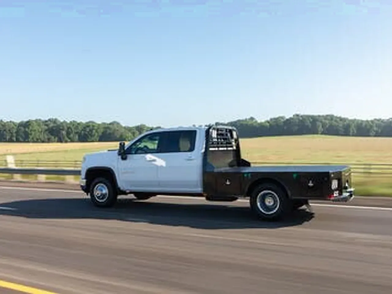 11318 - 2024 CM Truck Beds SK 84" / 84" / 42" / 42" Flat Bed Body