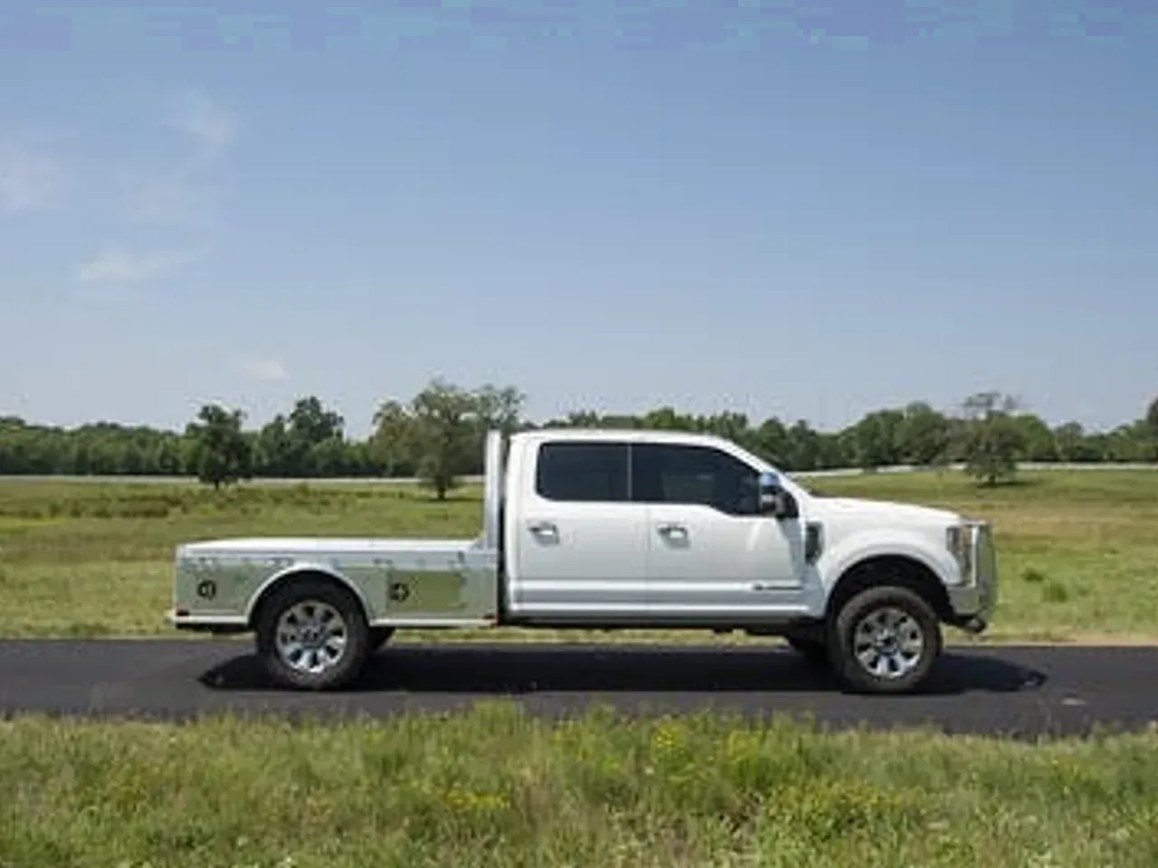 11152 - 2024 CM Truck Beds ALSK AL SK 8'6" / 84'' / 57" / 42" Flat Bed Body