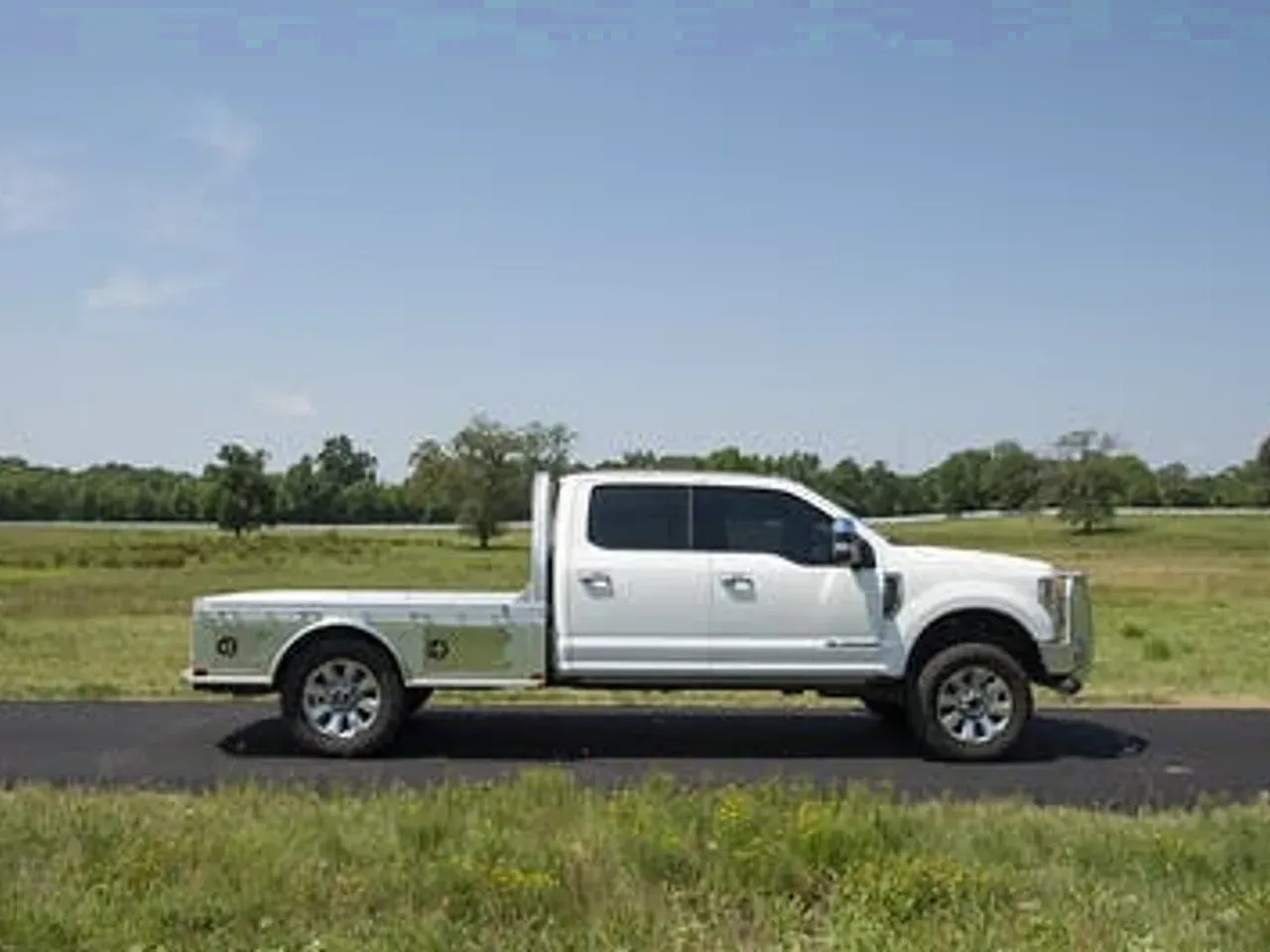 10638 - 2023 CM Truck Beds ALSK 8'6" / 97'' / 58" / 42" Flat Bed Body