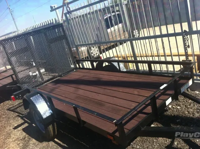 10ft Utility Trailer w/Aluminum Tread Plate Fenders