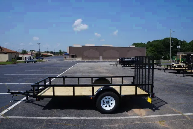 12ft UTILITY TRAILER W/REAR GATE