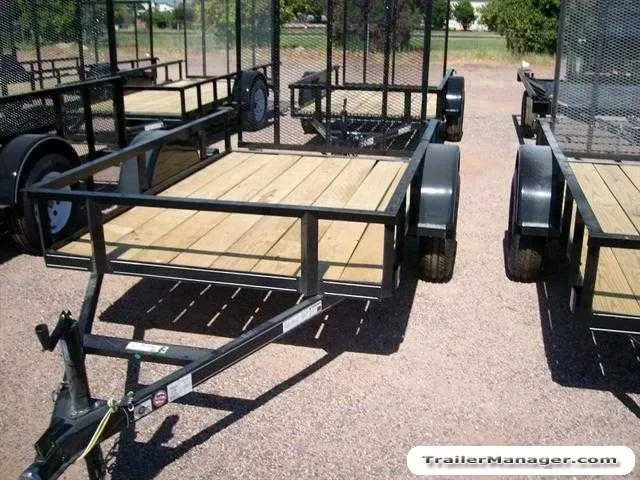 8 FT UTILITY TRAILER W/SMOOTH FENDERS