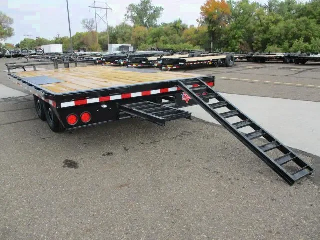 16ft Deckover Equipment Trailer w/Ramps