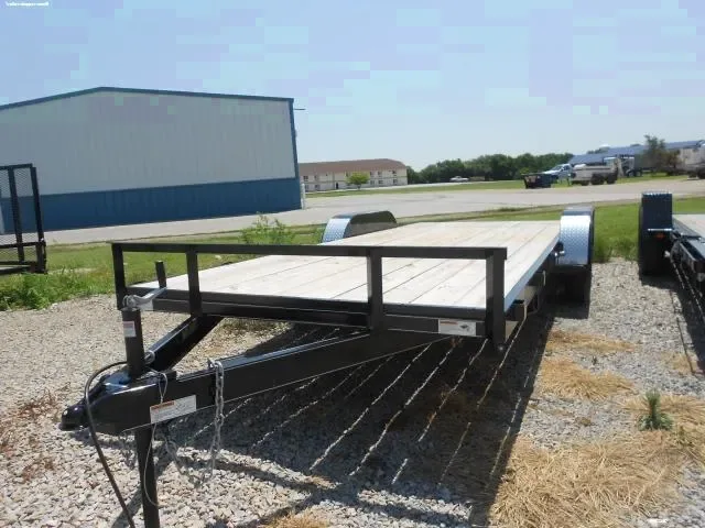 Black 18ft Equipment Trailer w/Ramps