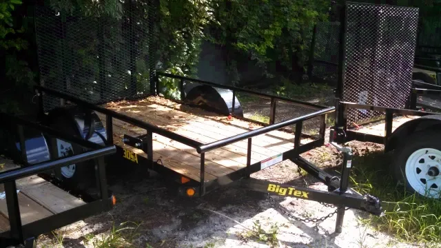 8ft  Utility Trailer w/Rear Ramp Gate