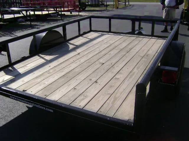 10FT TILT BED UTILITY TRAILE W/TREATED LUMBER DECKING