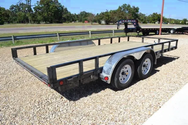 16ft  Utility Trailer w/Slide In Ramps