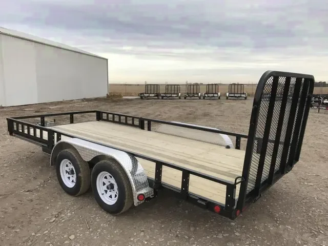 BLACK 16FT UTILITY TRAILER W/REAR RAMP
