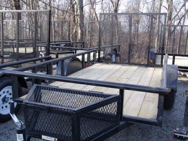 EXPANDED METAL RAMP AND TOOLBOX 10FT UTILITY TRAILER