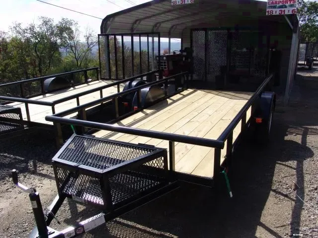 12FT UTILITY TRAILER W/MESH TOOL BOX ON FRONT OF TRAILER