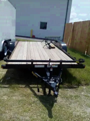 18 ft Open Trailer w/Slide In Ramps