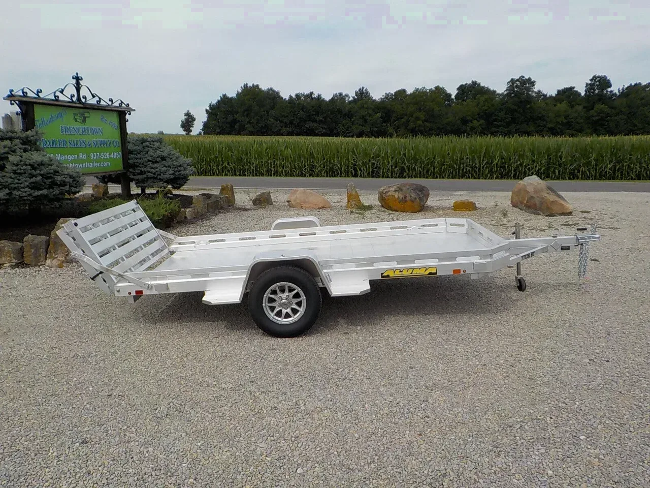 11753 - 2027 Aluma 7712H-S-BT Utility Trailer