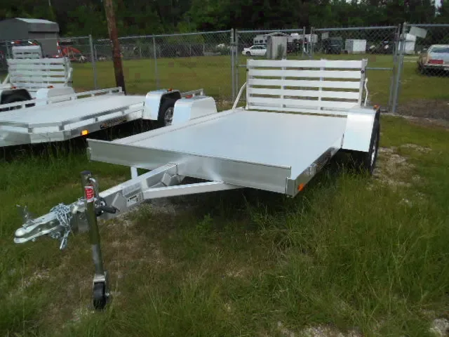 10FT UTILITY TRAILER W/BI-FOLD RAMP