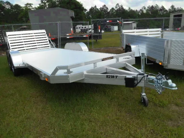 18FT UTILITY TRAILER W/DOVETAIL