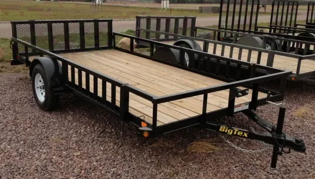 14ft Single 3500lb Axle Utility Trailer w/Ramps