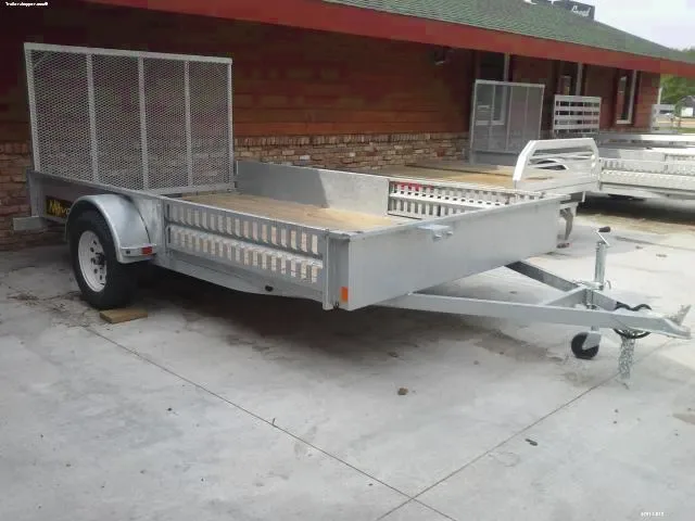 12FT UTILITY  TRAILER WITH WOOD DECK