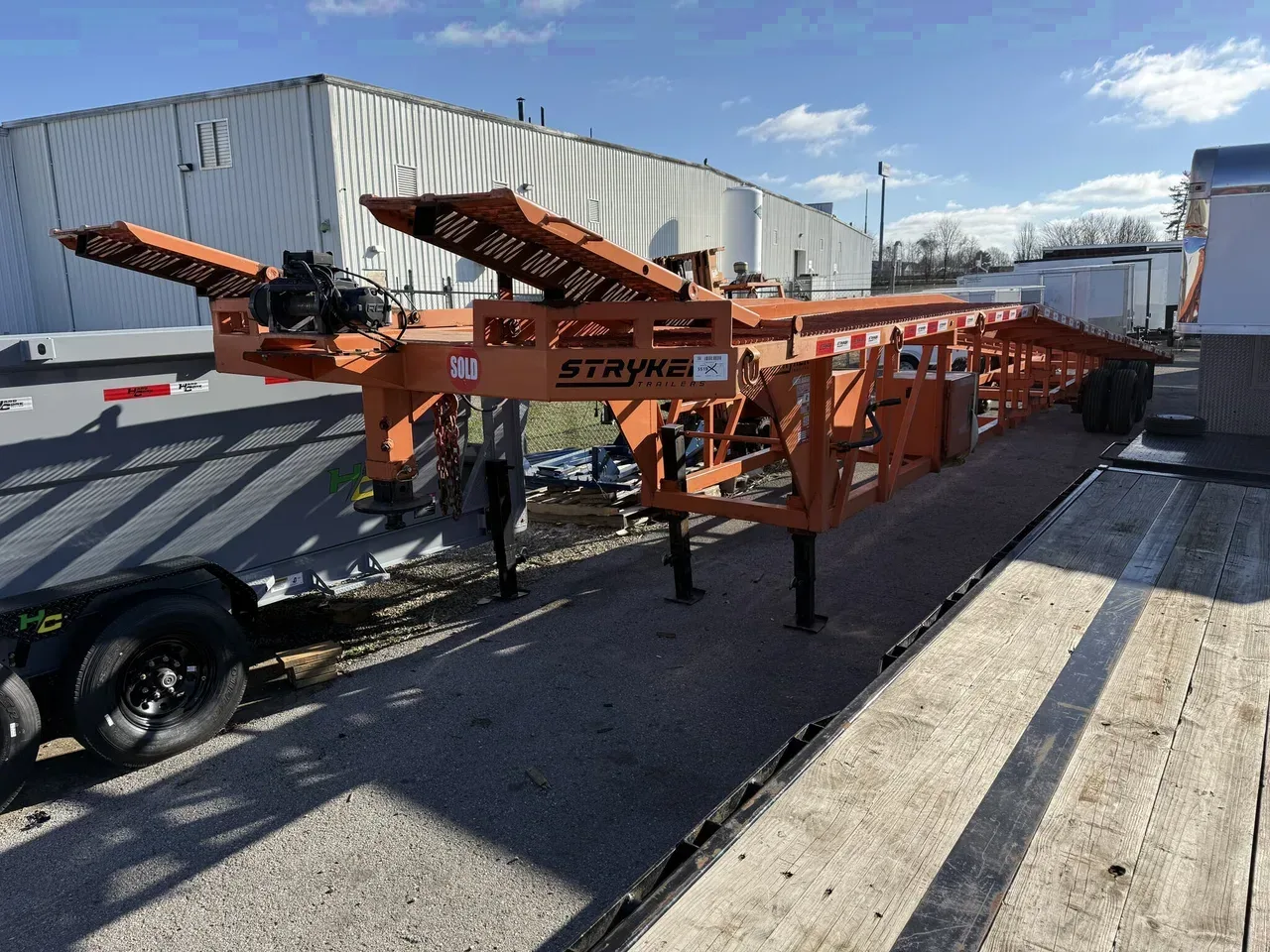000671 - 2024 Stryker Ascend 48' Wedge Car Carrier (2)10K Axles Car Hauler Trailer