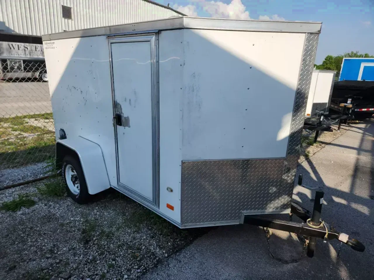 41667 - 1 - 2018 Covered Wagon 5' x 8' SA Enclosed Cargo Cargo Trailer
