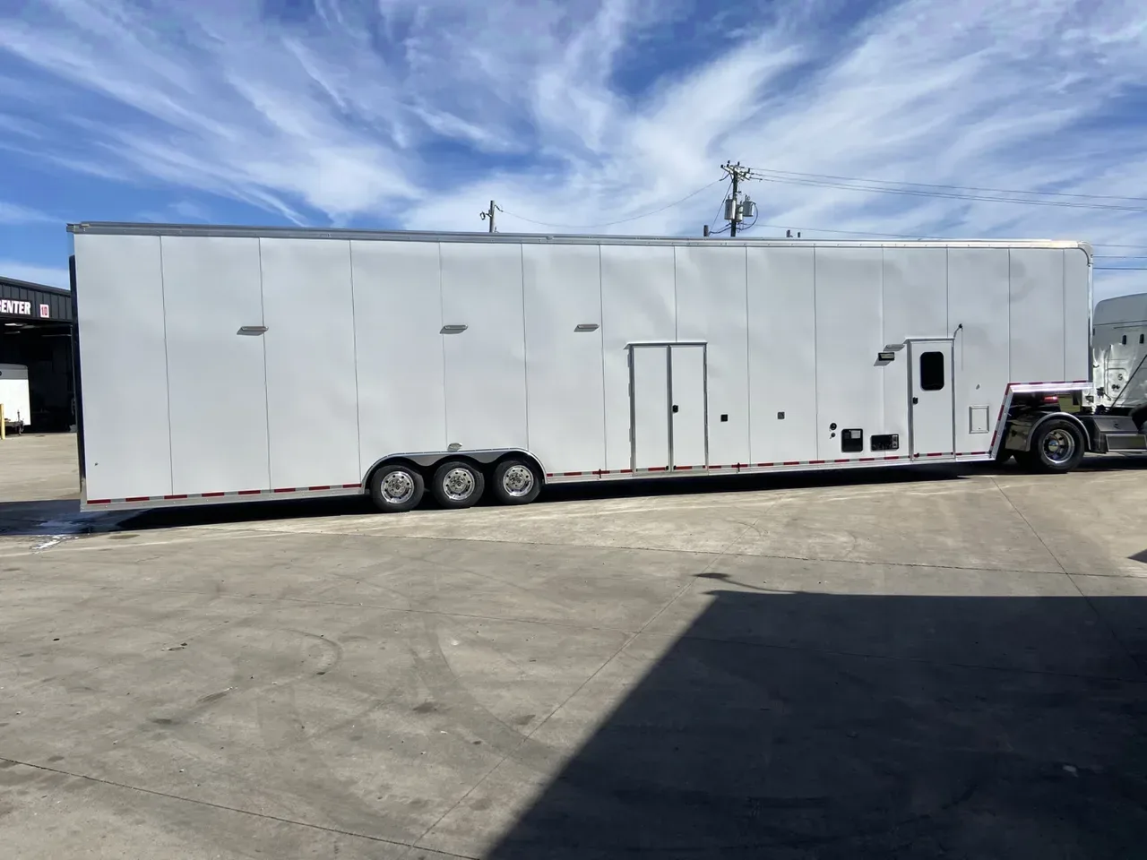 2014 Cargo Mate Racing Trailer with Living Quarters 53'