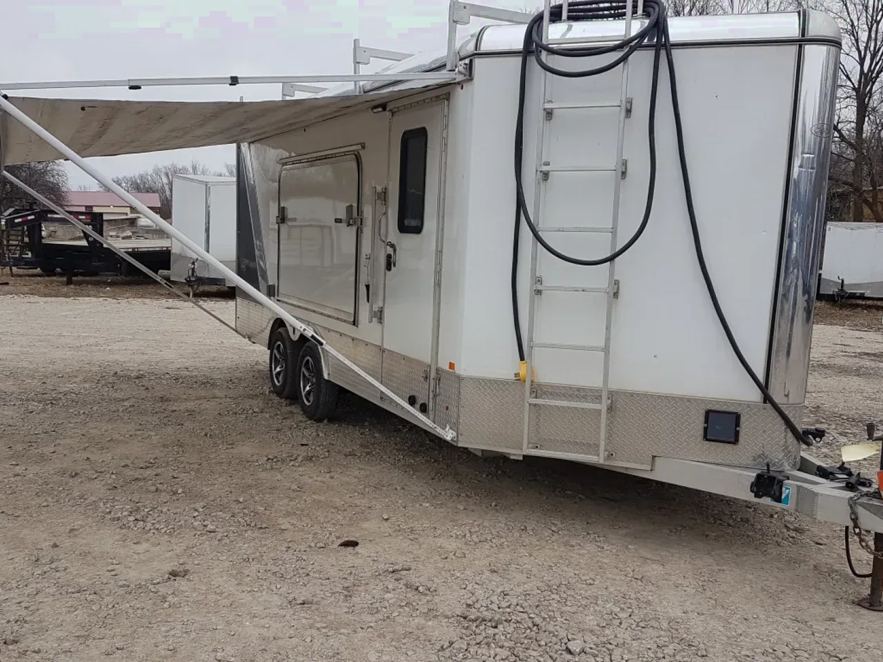 2019 R&R 8.5 x 18 VDCP Aluminum Enclosed Toy Hauler Cargo Trailer